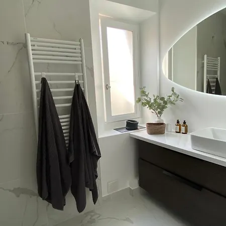 Maison De Ville-Ideale Pour Les Deplacements Pros-35Min Paris-Versailles-Giverny- La Falaise Exterior photo