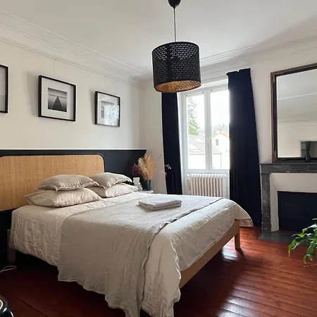 Maison De Ville-Ideale Pour Les Deplacements Pros-35Min Paris-Versailles-Giverny- La Falaise Exterior photo