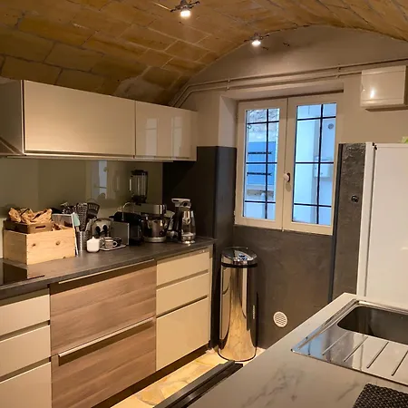 Maison De Ville-Ideale Pour Les Deplacements Pros-35Min Paris-Versailles-Giverny- La Falaise Exterior photo
